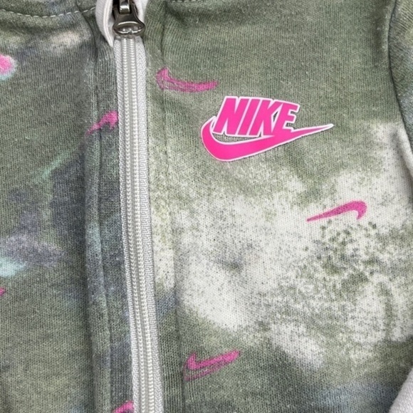 Nike green and pink tye dye zip up sleeper bodysuit footie pajamas size 6 months - Picture 2 of 5